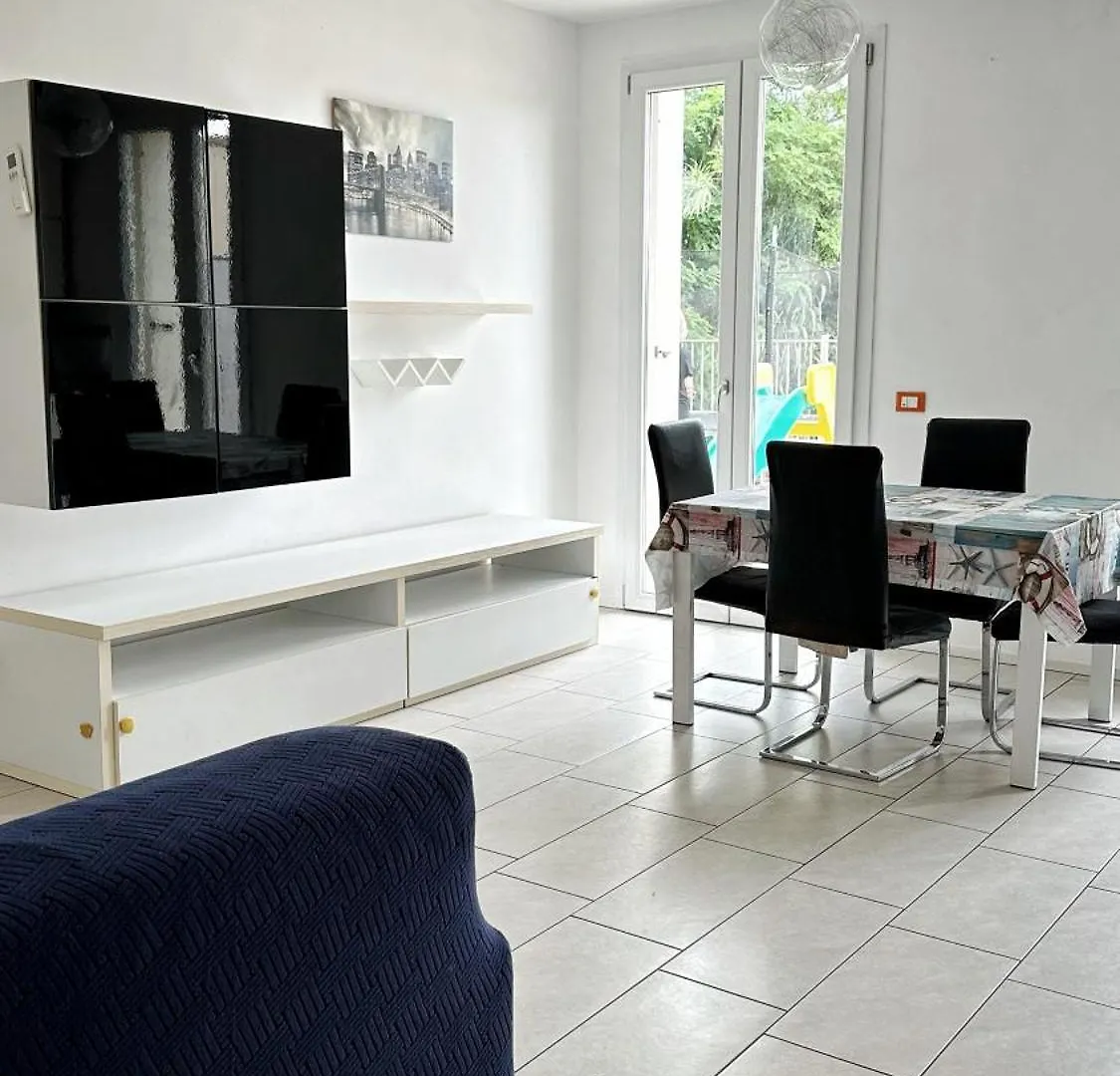 Parisi Bnb - Venezia Aeroporto Marco Polo Apartment Tessera 0*,